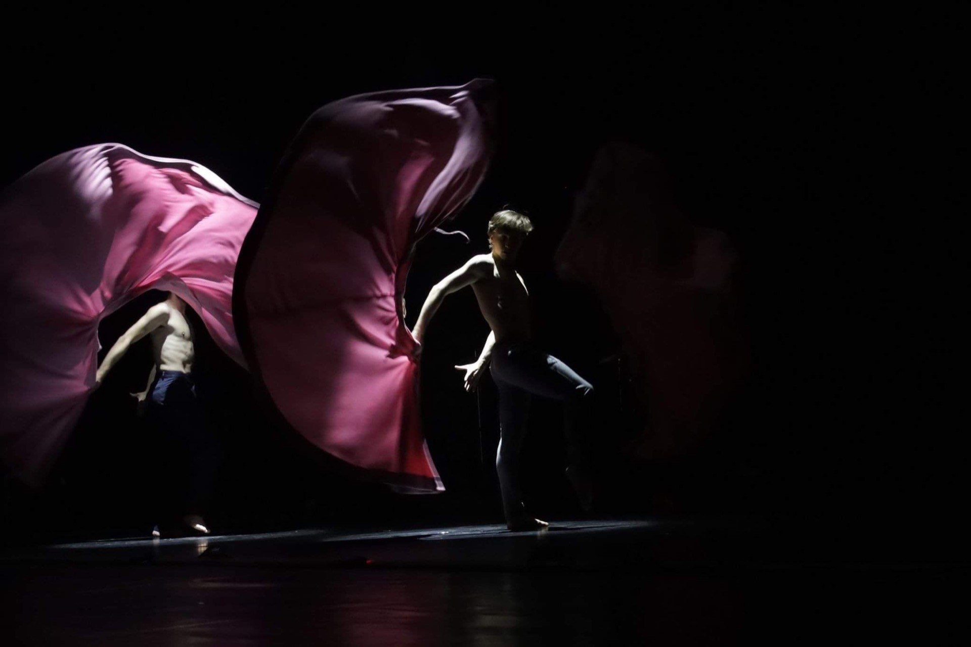 Unii dintre cei mai spectaculoși dansatori de flamenco și de dans contemporan din lume vin la Iași, la Romanian Creative Week